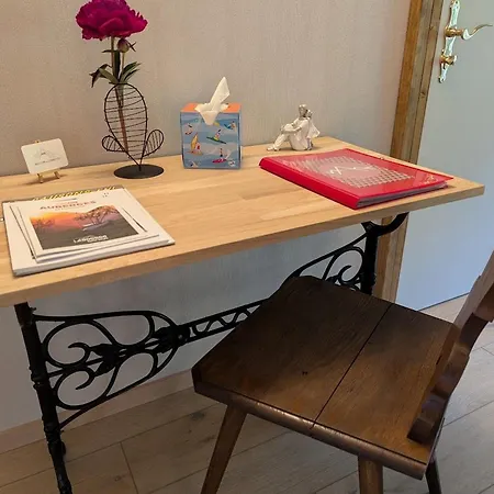 B&B D'hotes En Montagne Pres De Sentiers - Fr-1-589-821 방트롱
